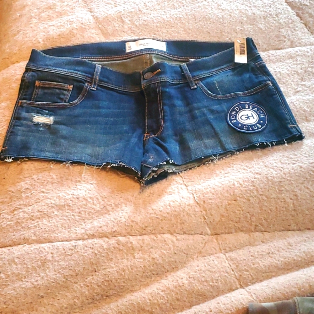 NWT Gilly Hicks patch destroy denim jean shorts